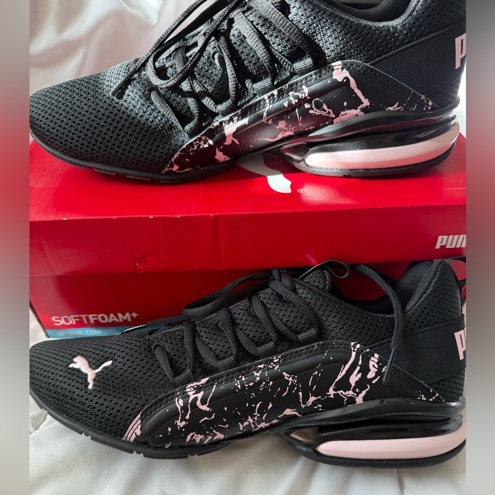Women’s Puma Axelion marble pink and black sneaker size 10 Brand new in …